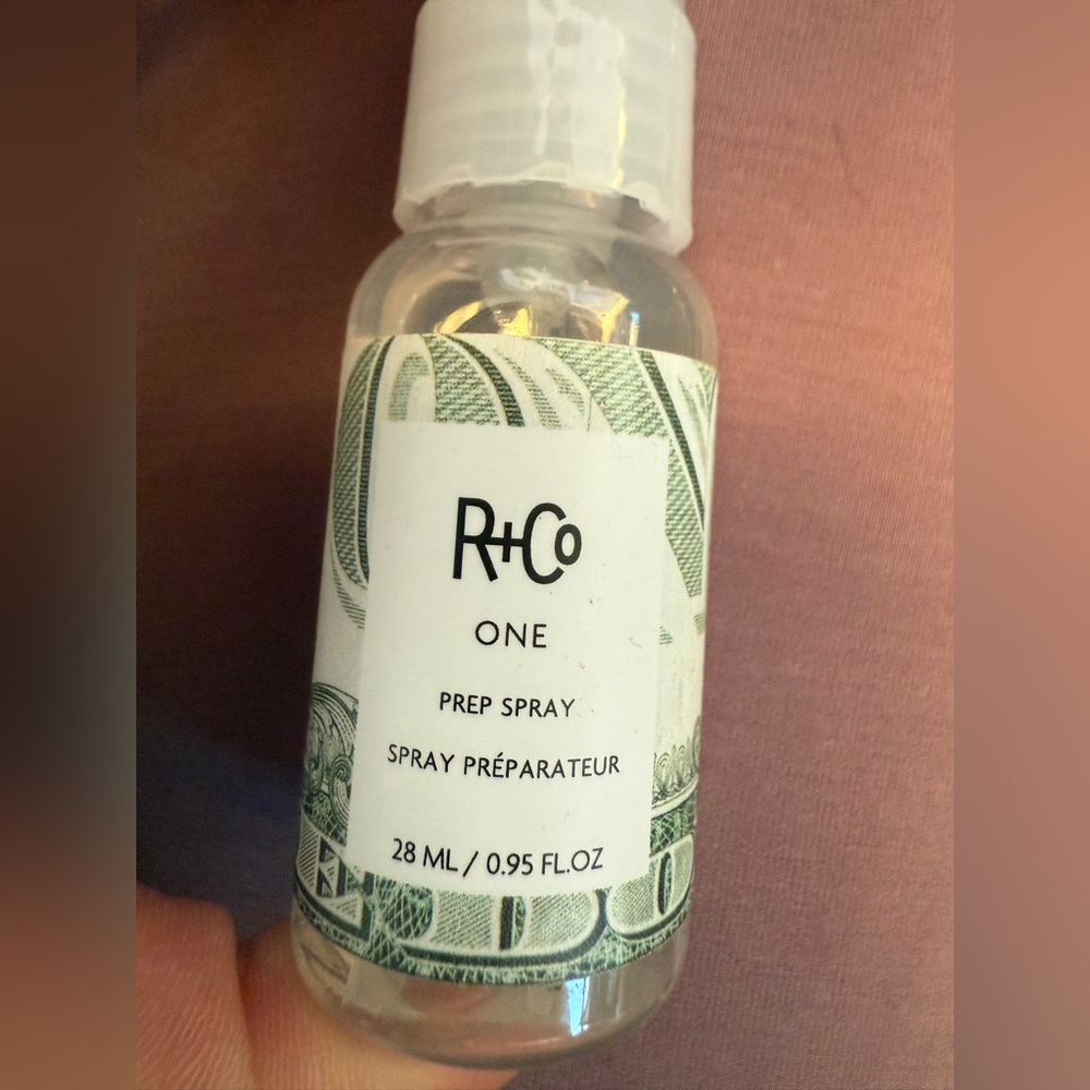❤️ 3/$25 R+ Co. One Prep Spray - Picture 2 of 5